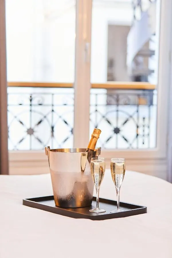 Madrigal Hotel Paris 3*,  France