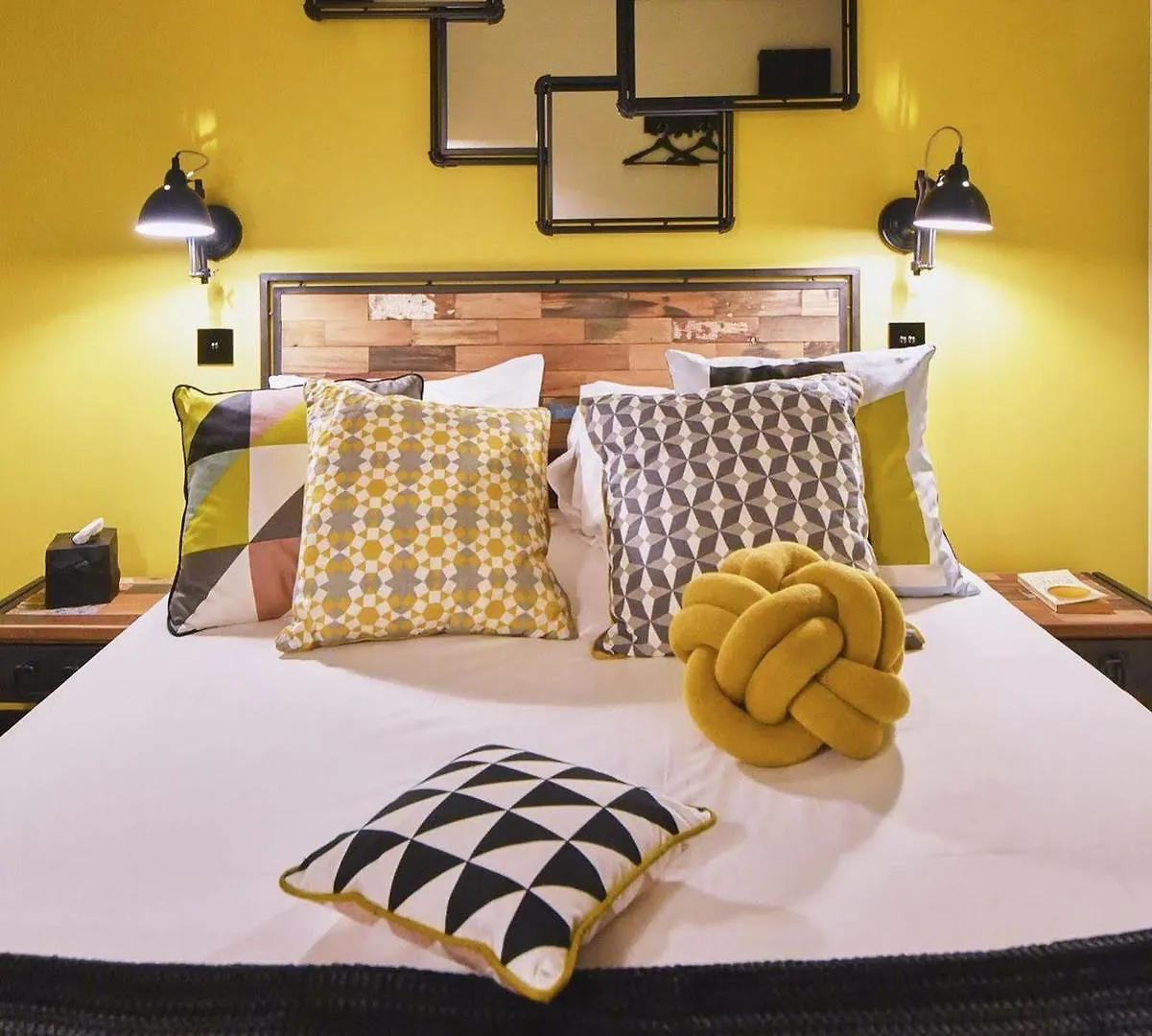 Madrigal Hotel Paris 3*,